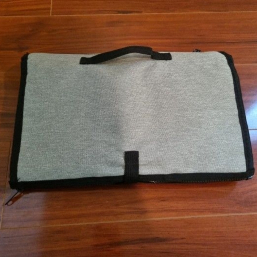 Bermunavy Baby Changing Pad - Picture 3 of 13